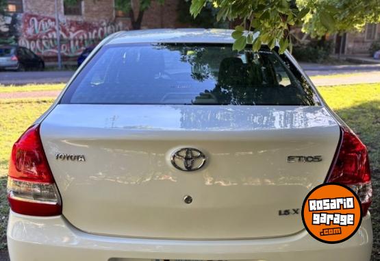 Autos - Toyota Etios 2015 Nafta 116000Km - En Venta