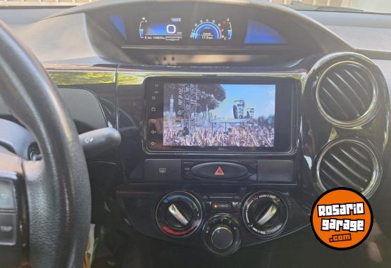 Autos - Toyota Etios XLS 2017 FULL 2017 Nafta 128000Km - En Venta