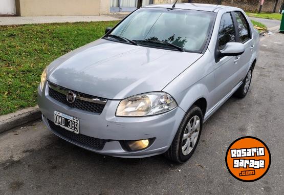 Autos - Fiat Siena 2015 GNC 120000Km - En Venta