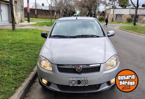 Autos - Fiat Siena 2015 GNC 120000Km - En Venta