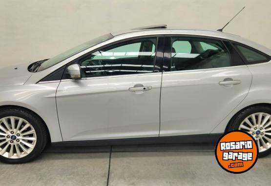 Autos - Ford Focus 2.0 Titanium 2017 Nafta 120000Km - En Venta