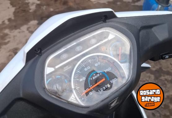 Motos - Honda Wave s 2022 Nafta 17000Km - En Venta