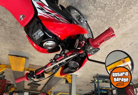 Motos - Honda Xr190 l 2024 Nafta 4800Km - En Venta