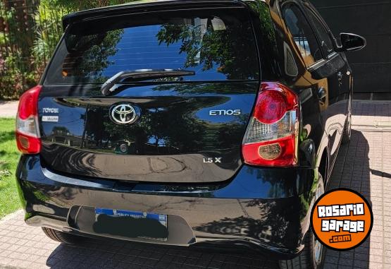 Autos - Toyota Etios 2023 Nafta 19200Km - En Venta