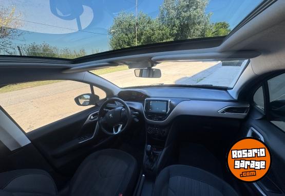 Autos - Peugeot 208 2017 Nafta 106000Km - En Venta