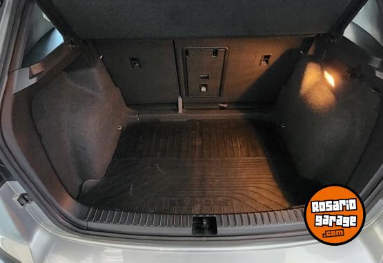 Autos - Volkswagen Taos Highline 2023 Nafta 26255Km - En Venta