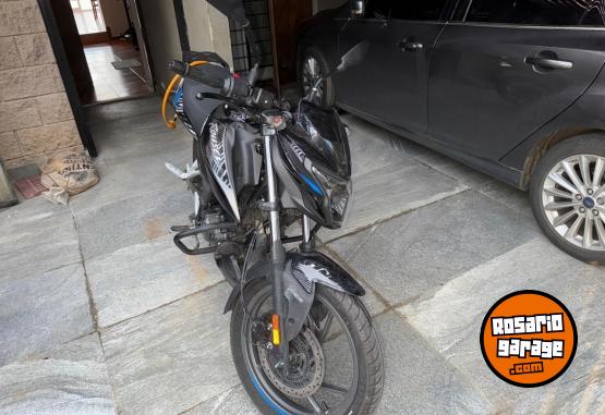 Motos - Bajaj ROUSER P150 2025 Nafta 4500Km - En Venta