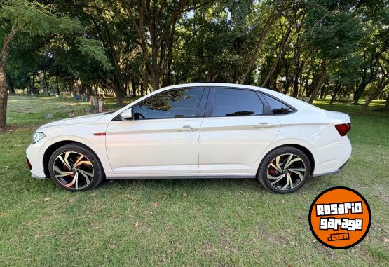 Autos - Volkswagen Vento gli tsi 350 dsg 2023 Nafta 32000Km - En Venta