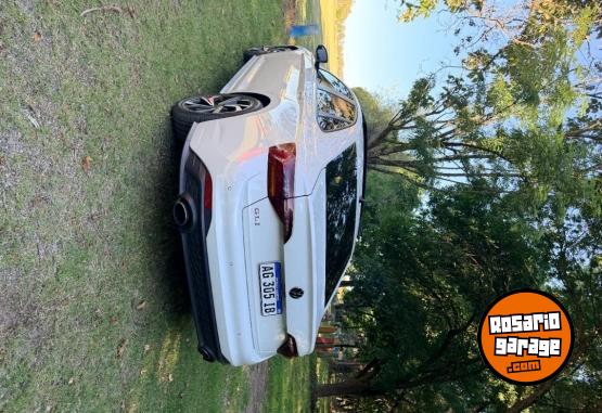Autos - Volkswagen Vento gli tsi 350 dsg 2023 Nafta 32000Km - En Venta