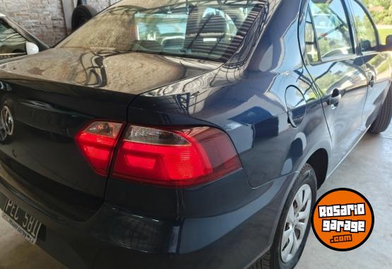 Autos - Volkswagen Voyage 2015 Nafta 120000Km - En Venta