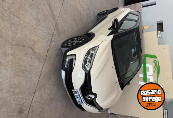 Autos - Renault Captur intens 2017 Nafta 78000Km - En Venta
