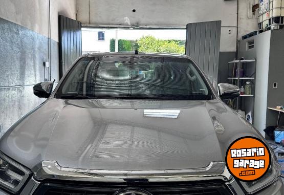 Camionetas - Toyota Hilux 2023 Diesel 57000Km - En Venta