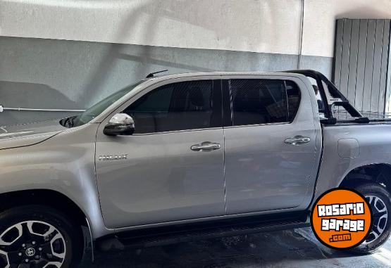 Camionetas - Toyota Hilux 2023 Diesel 57000Km - En Venta