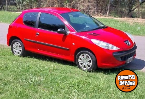 Autos - Peugeot 207 2010 Nafta 150000Km - En Venta