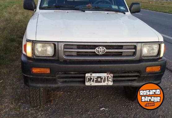 Camionetas - Toyota HILUX 1999 Diesel 560000Km - En Venta