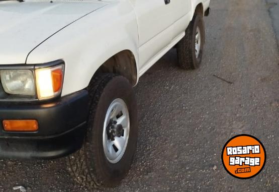 Camionetas - Toyota HILUX 1999 Diesel 560000Km - En Venta