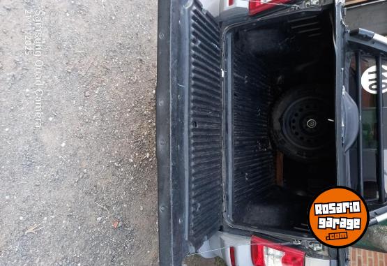 Camionetas - Fiat Strada Adventure 2014 GNC 170000Km - En Venta