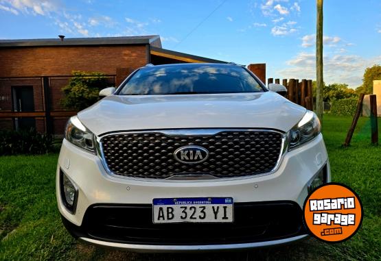 Camionetas - Kia Sorento 2017 Diesel 124000Km - En Venta