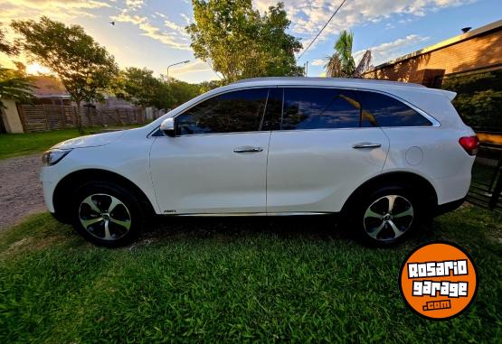 Camionetas - Kia Sorento 2017 Diesel 124000Km - En Venta