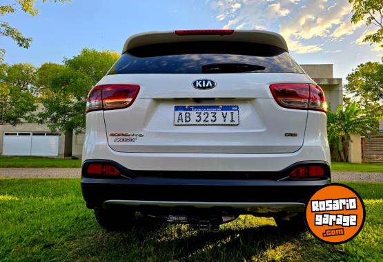 Camionetas - Kia Sorento 2017 Diesel 124000Km - En Venta