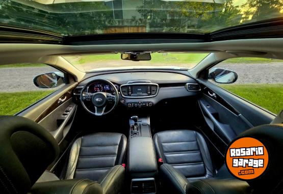 Camionetas - Kia Sorento 2017 Diesel 124000Km - En Venta