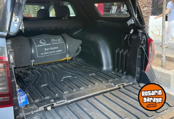 Camionetas - Renault Duster Oroch Dinamic 2.0 2016 Nafta 87000Km - En Venta