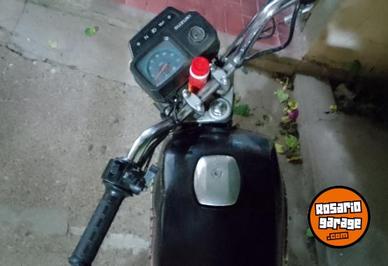 Motos - Suzuki 2018 2018 Nafta 50000Km - En Venta