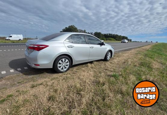 Autos - Toyota Corolla 2015 Nafta 100000Km - En Venta