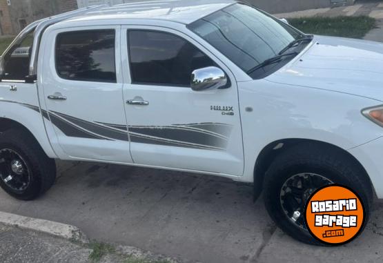 Camionetas - Toyota Hilux dx 2.5 2005 Diesel 300000Km - En Venta