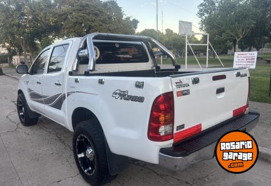 Camionetas - Toyota Hilux dx 2.5 2005 Diesel 300000Km - En Venta