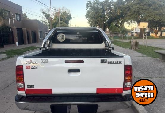 Camionetas - Toyota Hilux dx 2.5 2005 Diesel 300000Km - En Venta
