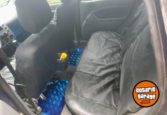 Autos - Ford Fiesta ambiente 2003 GNC 228487Km - En Venta