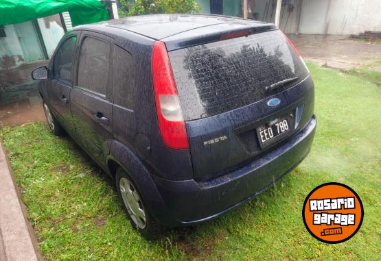 Autos - Ford Fiesta ambiente 2003 GNC 228487Km - En Venta