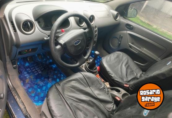 Autos - Ford Fiesta ambiente 2003 GNC 228487Km - En Venta