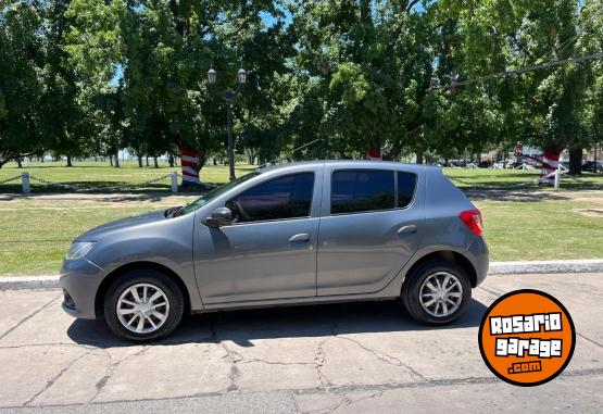 Autos - Renault Sandero Authentique 2017 Nafta 163000Km - En Venta