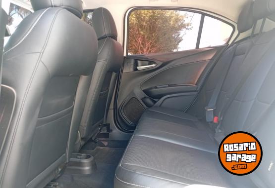 Autos - Fiat Cronos precisi�n cuero at 2021 Nafta 73000Km - En Venta