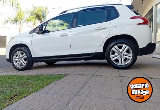Camionetas - Peugeot 2008 Allure 1.6nafta 2019 Nafta 71000Km - En Venta