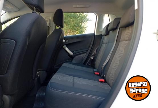 Camionetas - Peugeot 2008 Allure 1.6nafta 2019 Nafta 71000Km - En Venta