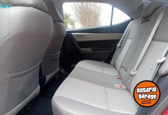 Autos - Toyota Corolla Xei manual 2016 Nafta 101000Km - En Venta