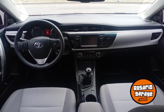 Autos - Toyota Corolla Xei manual 2016 Nafta 101000Km - En Venta