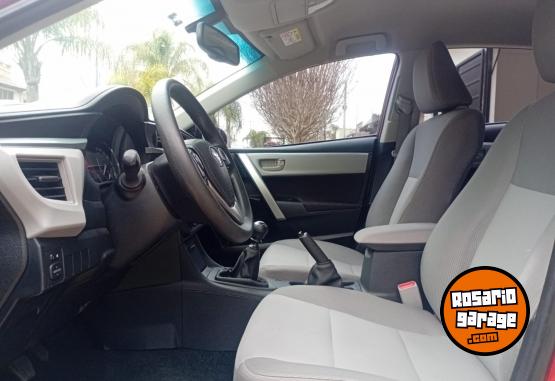 Autos - Toyota Corolla Xei manual 2016 Nafta 101000Km - En Venta