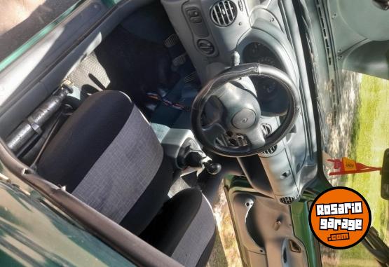 Utilitarios - Renault Kangoo 2000 Diesel 133400Km - En Venta