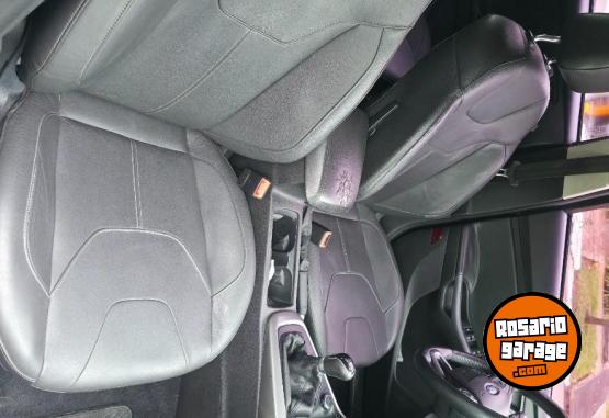 Autos - Ford Focus III SE PLUS 2.0 2016 Nafta 180000Km - En Venta