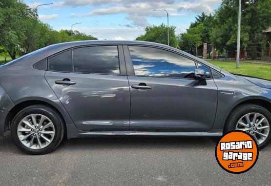 Autos - Toyota COROLLA HYBRID 2024 Electrico / Hibrido 48000Km - En Venta