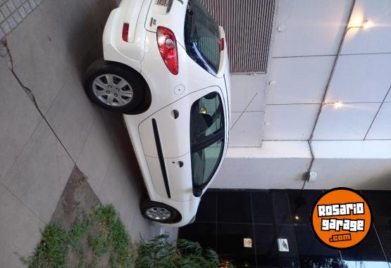Autos - Peugeot 207 compact active 1.4 2013 Nafta 97560Km - En Venta