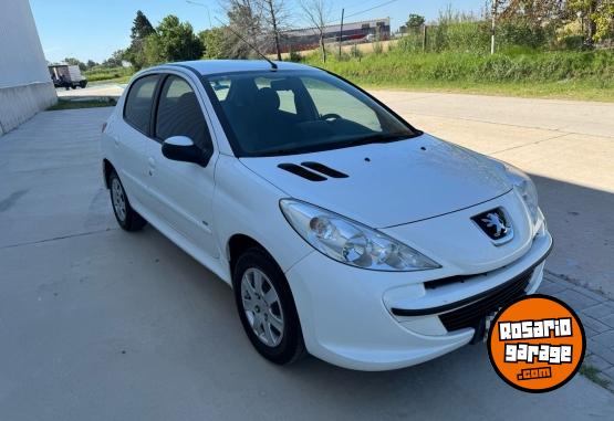Autos - Peugeot 207 2015 Diesel 100000Km - En Venta