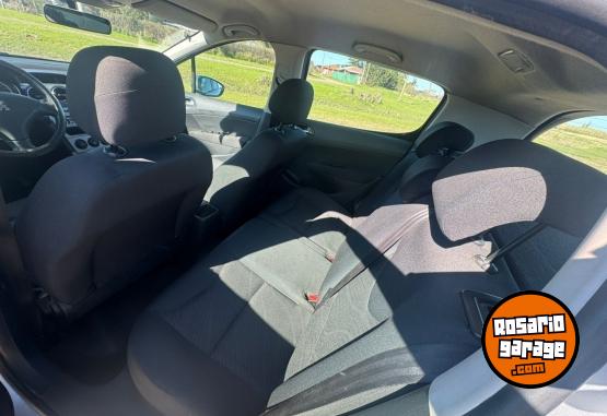 Autos - Peugeot 308 2013 Nafta 130000Km - En Venta