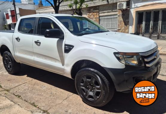 Camionetas - Ford Ranger xl 4x4 permuto 2014 Diesel 150000Km - En Venta