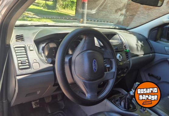 Camionetas - Ford Ranger xl 4x4 permuto 2014 Diesel 150000Km - En Venta