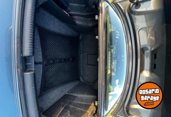 Autos - Volkswagen Vento 2011 Nafta 89000Km - En Venta